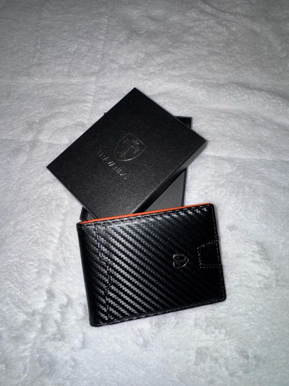 Travando Men's Faux Carbon-Fiber Bi-fold Wallet - New w/o Tags